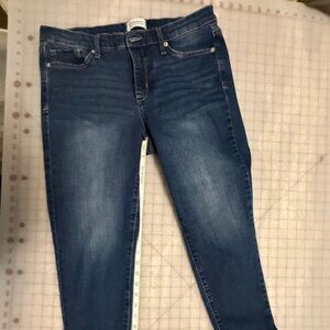 CROWN & IVY BLUE DENIM SKINNY CROPPED JEANS WITH RUFFLE BACK HEM,  SIZE 12